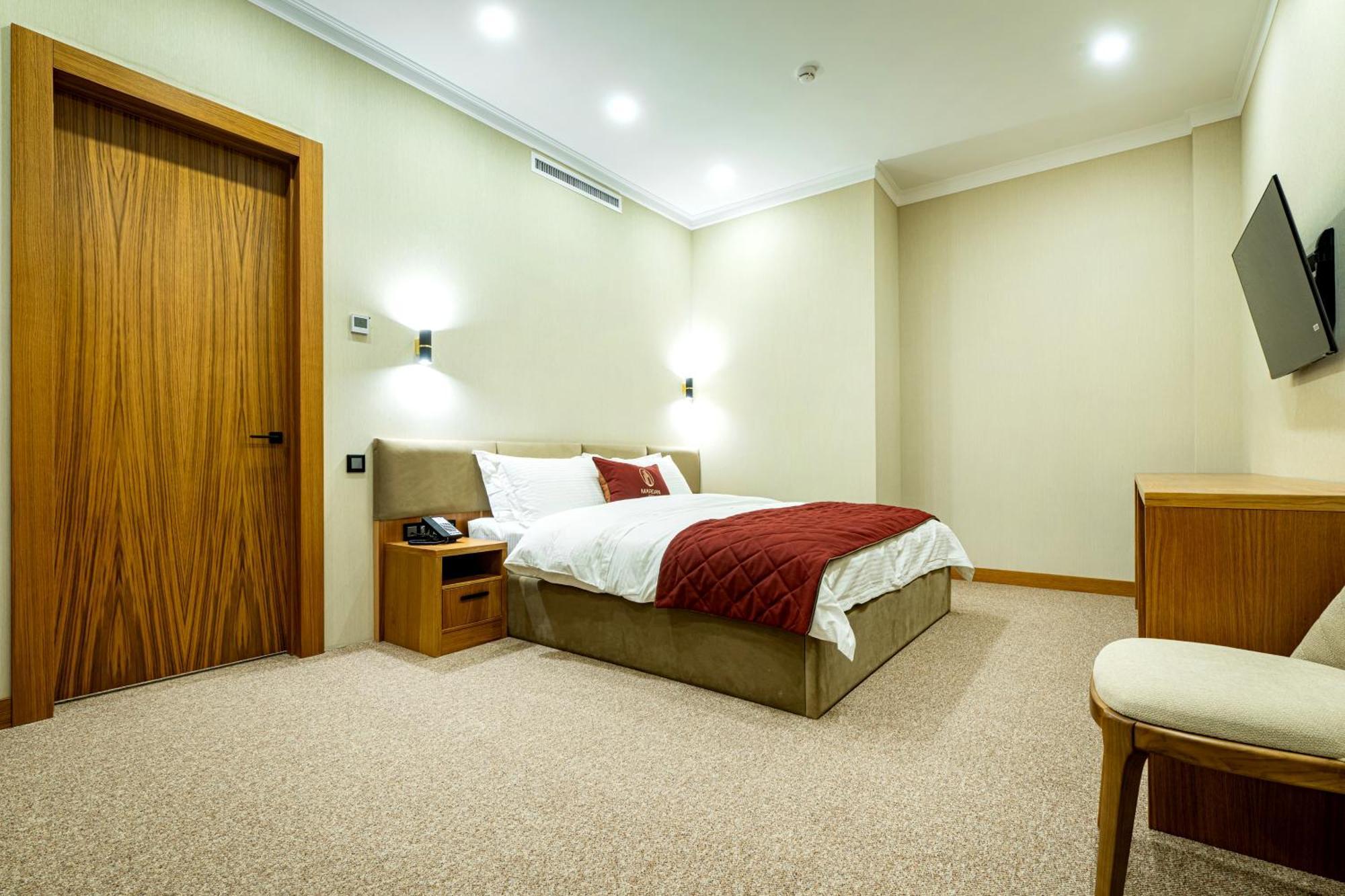 Mardan Hotel Sjymkent Exteriör bild