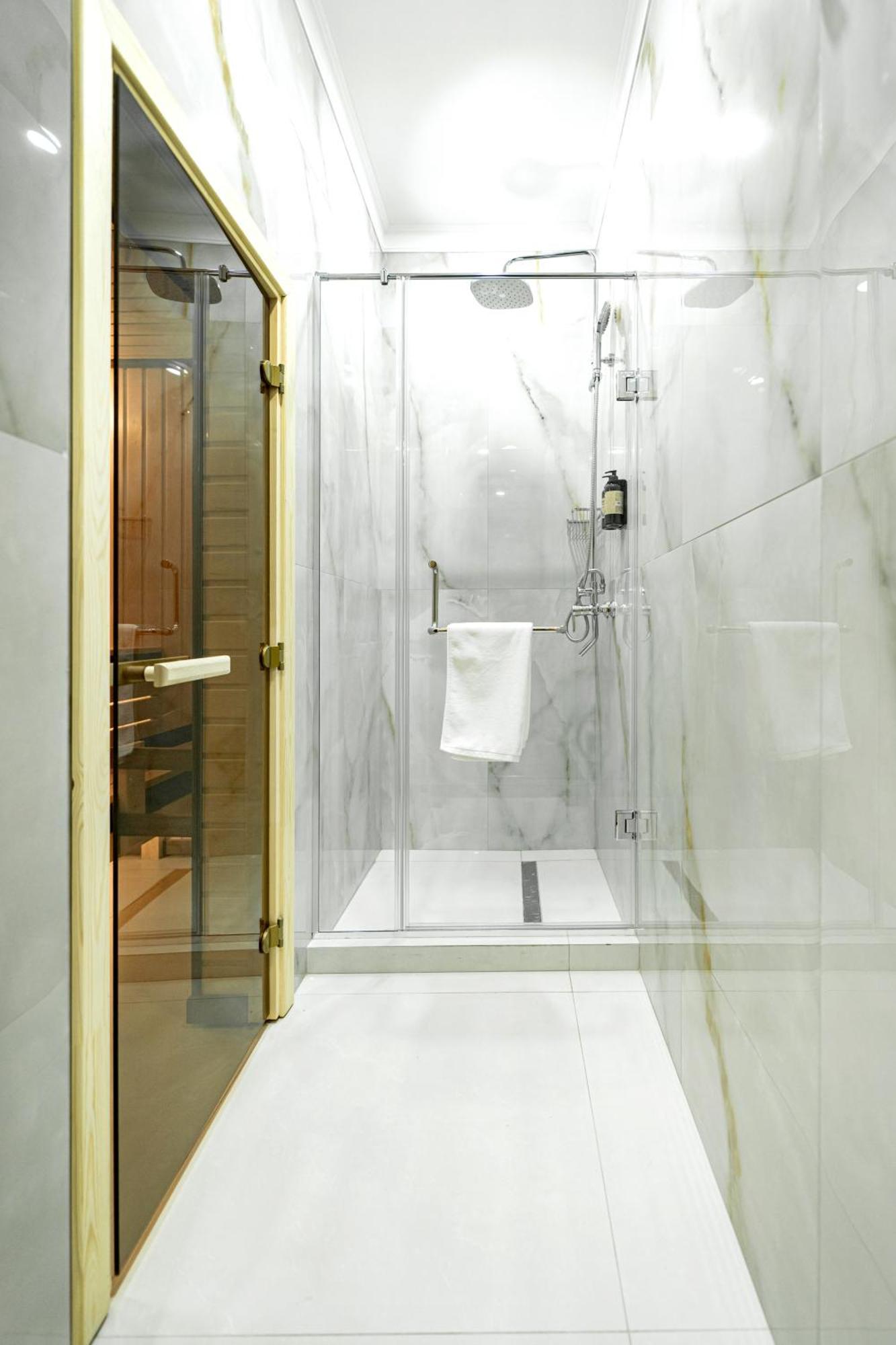 Mardan Hotel Sjymkent Exteriör bild