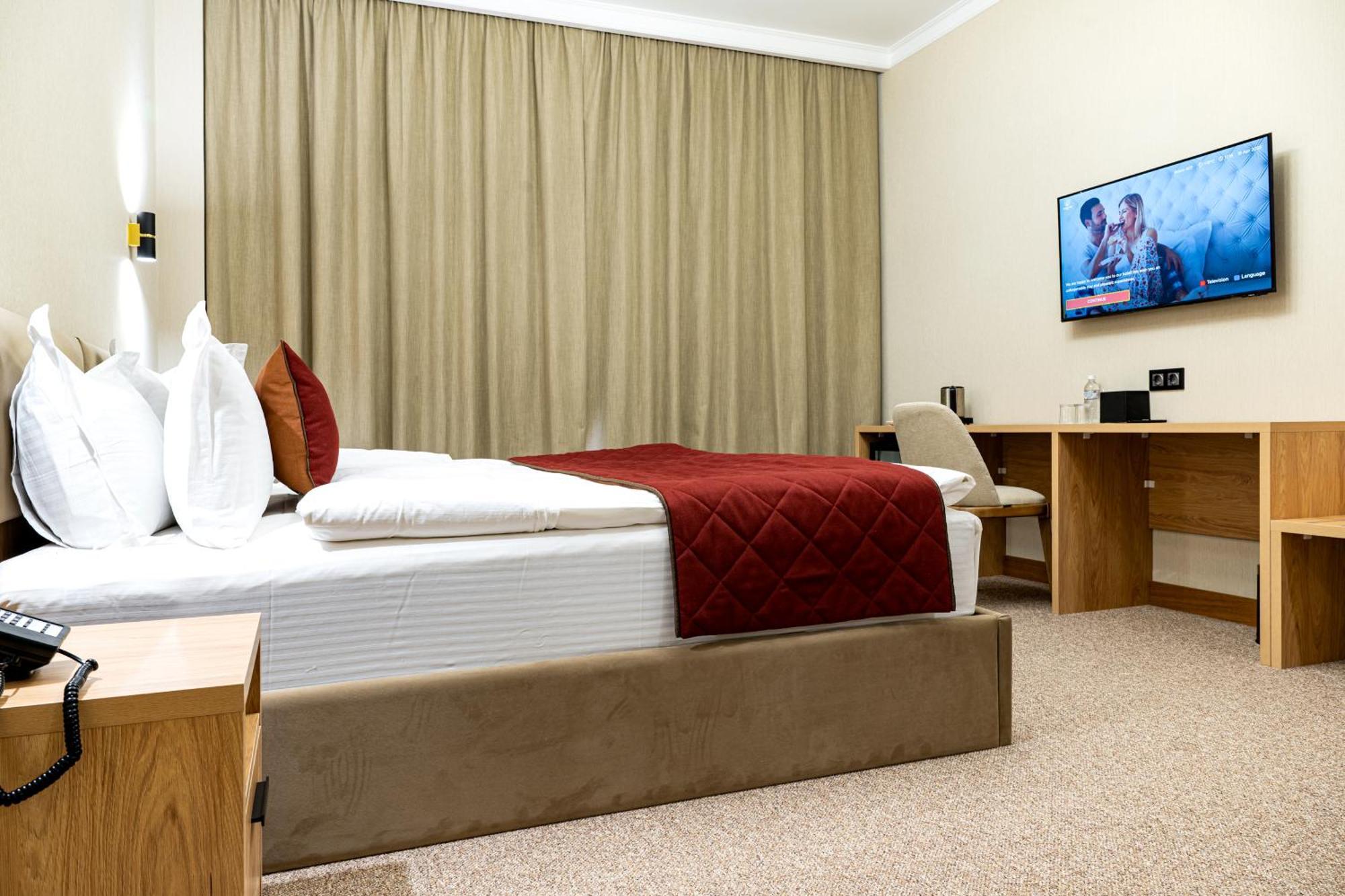 Mardan Hotel Sjymkent Exteriör bild